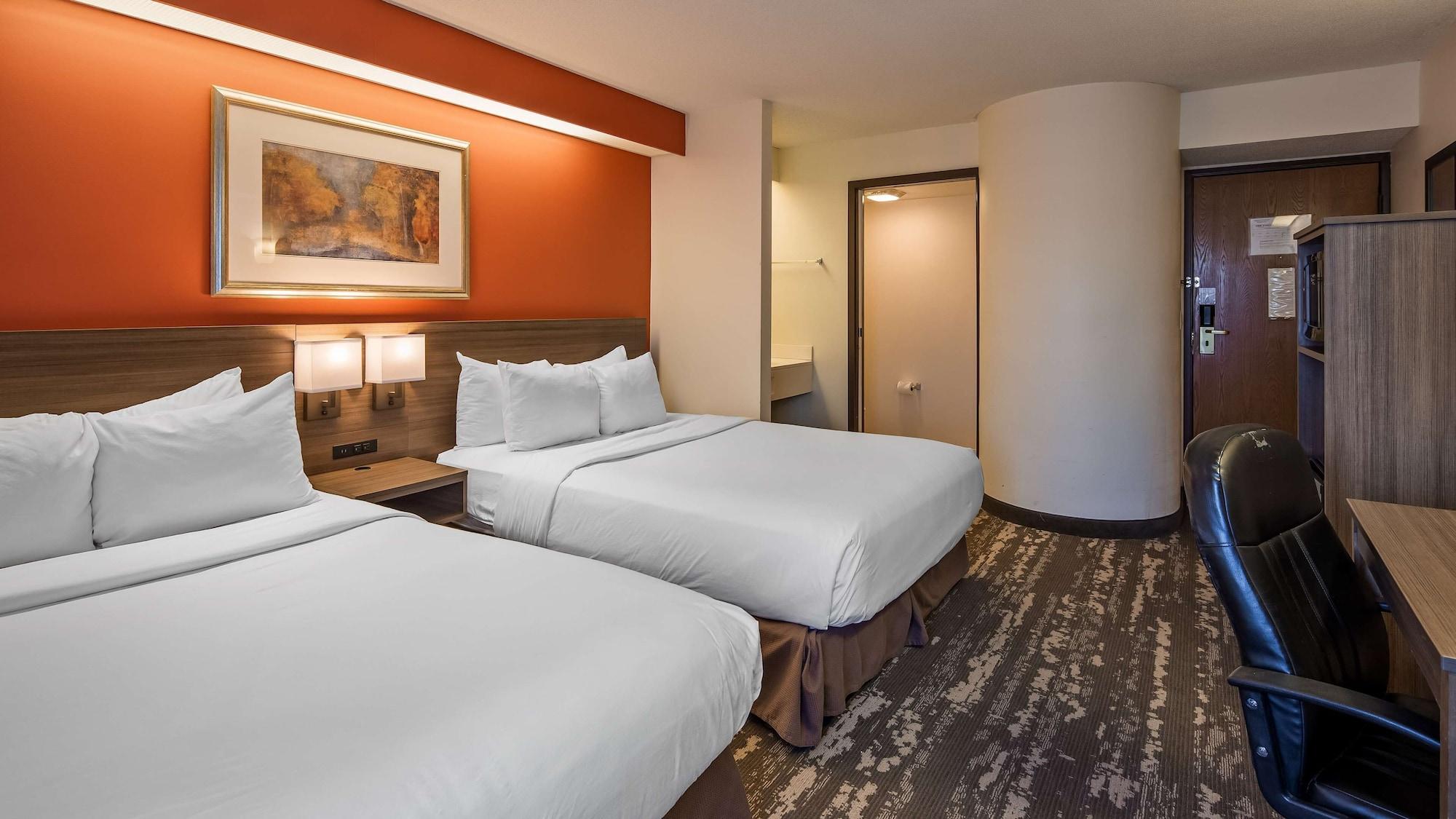 Charlevoix Inn & Suites Surestay Collection By Best Western المظهر الخارجي الصورة