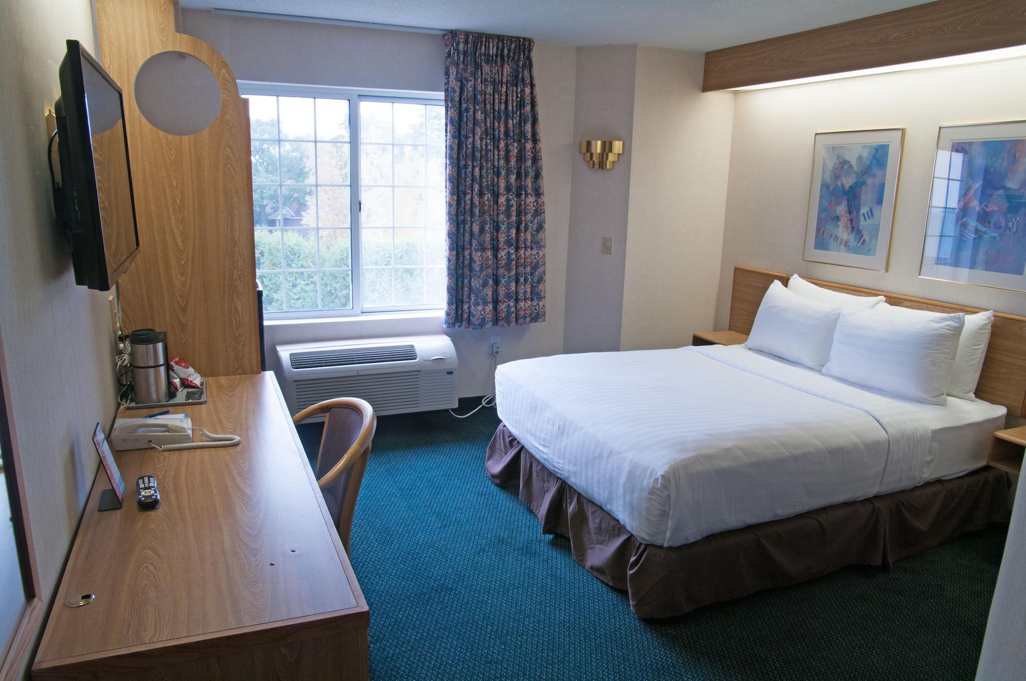 Charlevoix Inn & Suites Surestay Collection By Best Western المظهر الخارجي الصورة