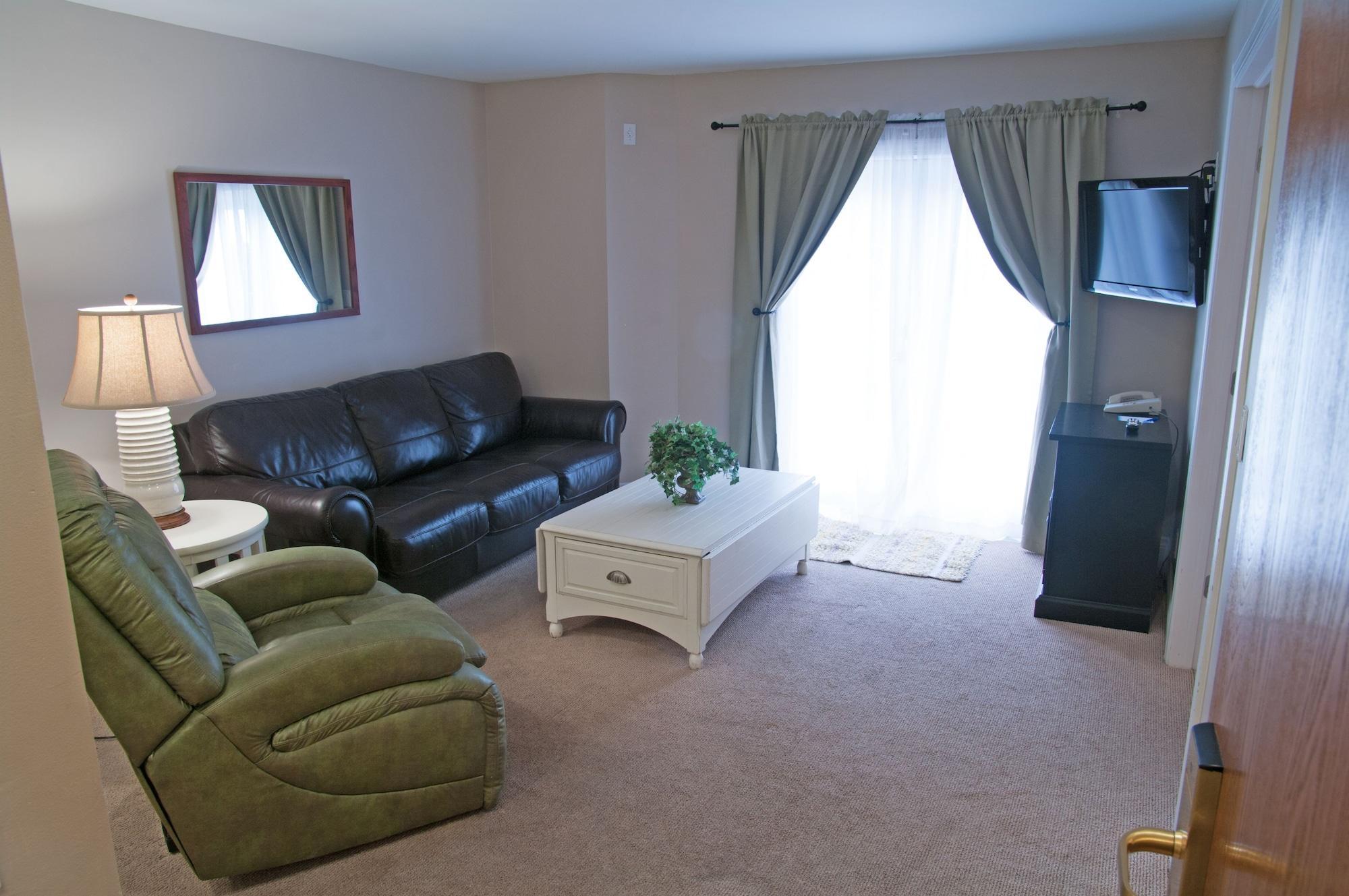 Charlevoix Inn & Suites Surestay Collection By Best Western المظهر الخارجي الصورة