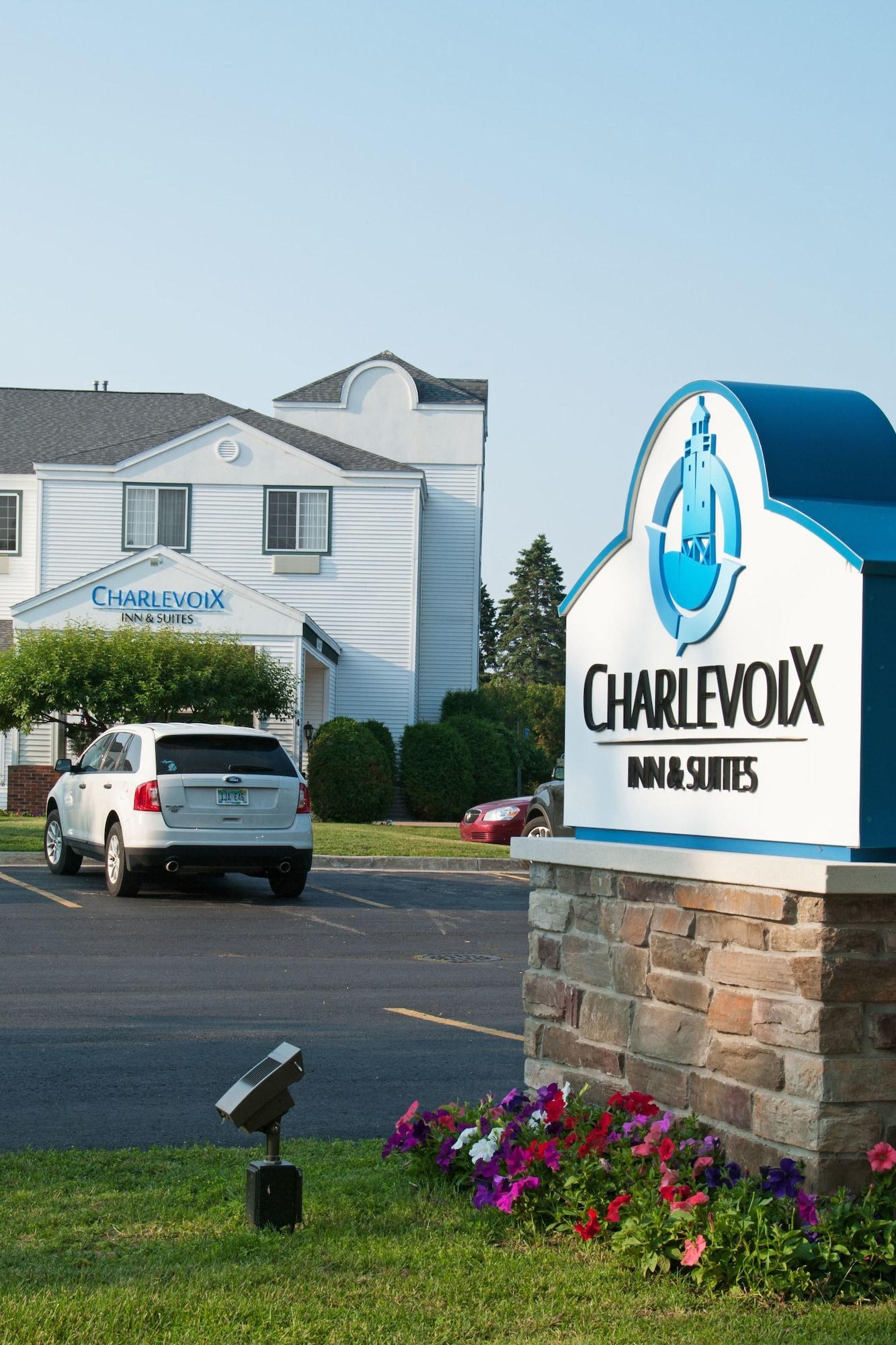 Charlevoix Inn & Suites Surestay Collection By Best Western المظهر الخارجي الصورة